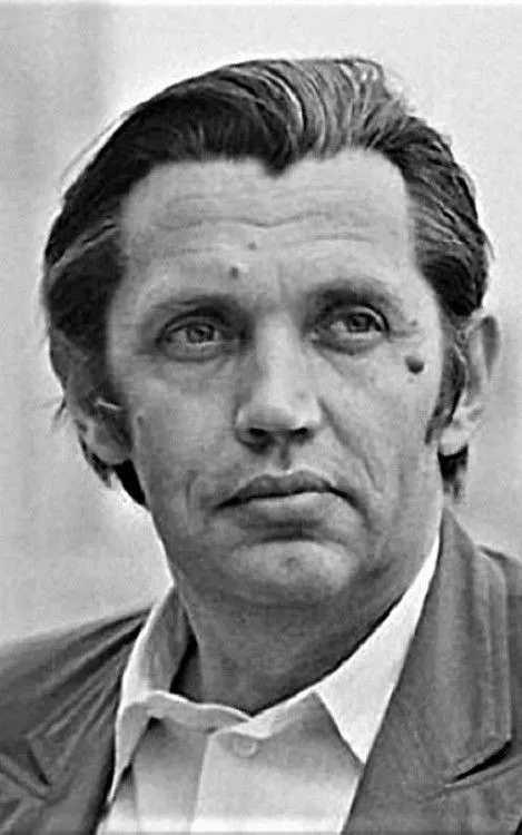 Robert Rozhdestvensky