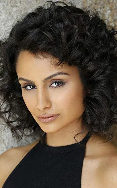 Nazanin Mandi