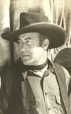 Carl Mathews