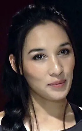 Julia Bui Ngoc