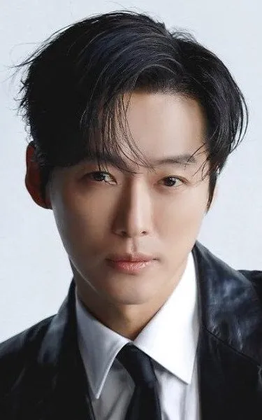 Namkoong Min