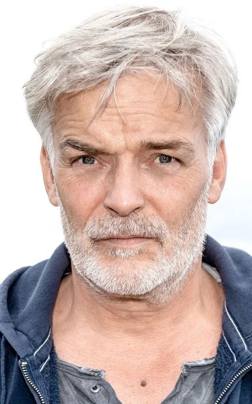 Stephan Schill