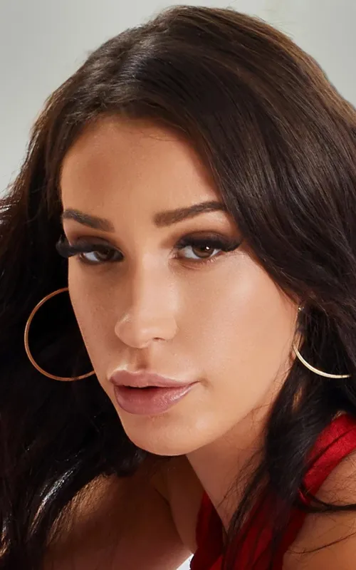 Lola Bellucci