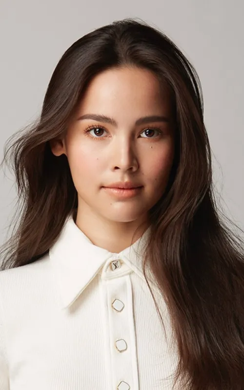 Urassaya Sperbund
