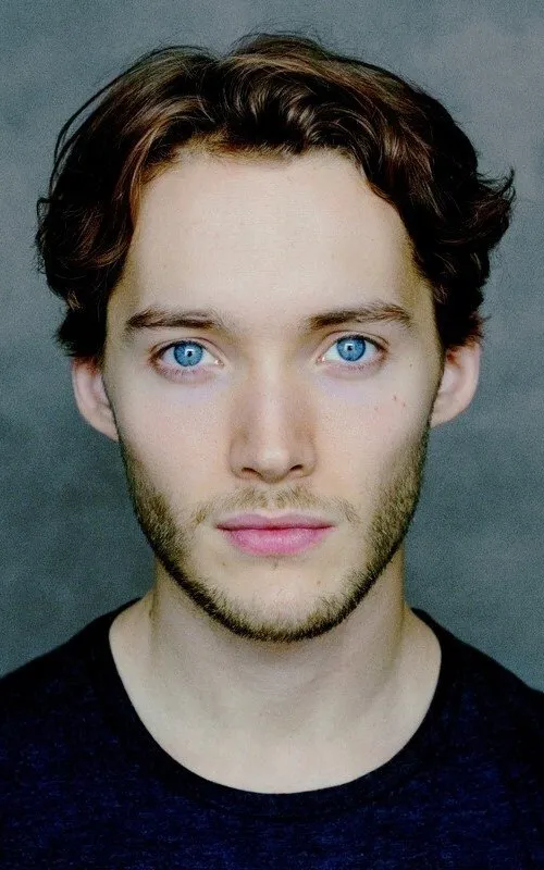 Toby Regbo