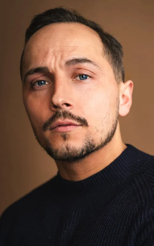Elliot Warren