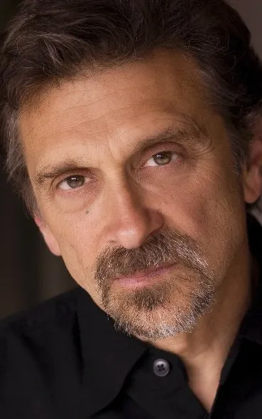 Dennis Boutsikaris