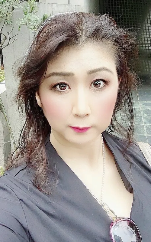 吉岡奈々子