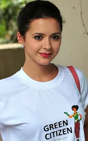 Isha Sharvani
