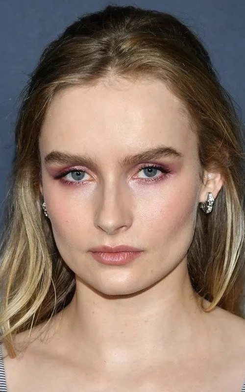 Olivia DeJonge