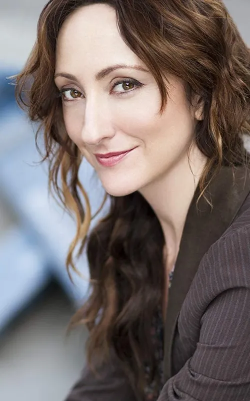 Carmen Cusack