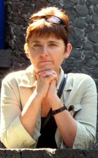 Dóra Keresztes