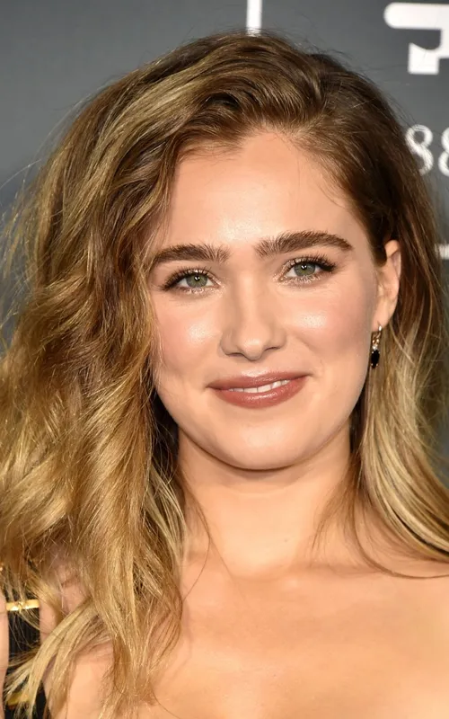 Haley Lu Richardson