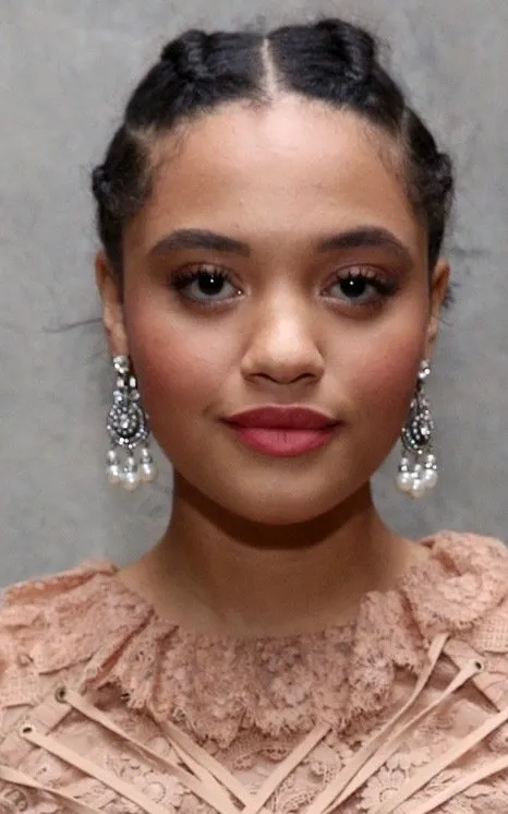 Kiersey Clemons