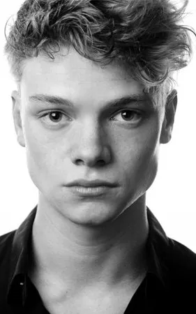 Tom Rhys Harries