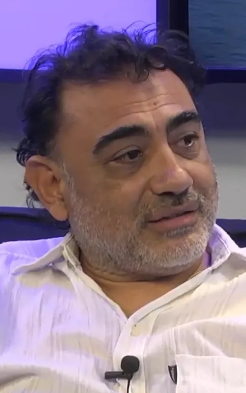 Sebastián Santa Cruz