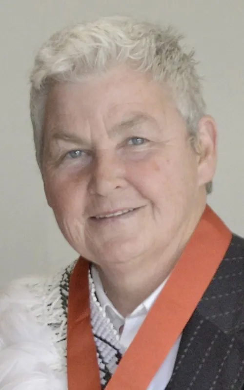 Lynda Topp