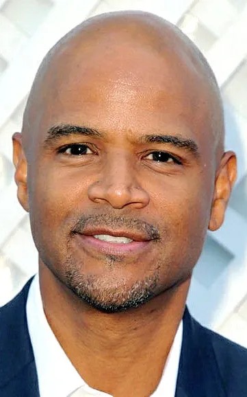 Dondré Whitfield
