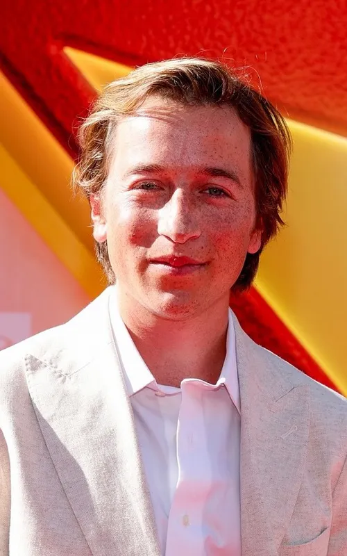 Skyler Gisondo