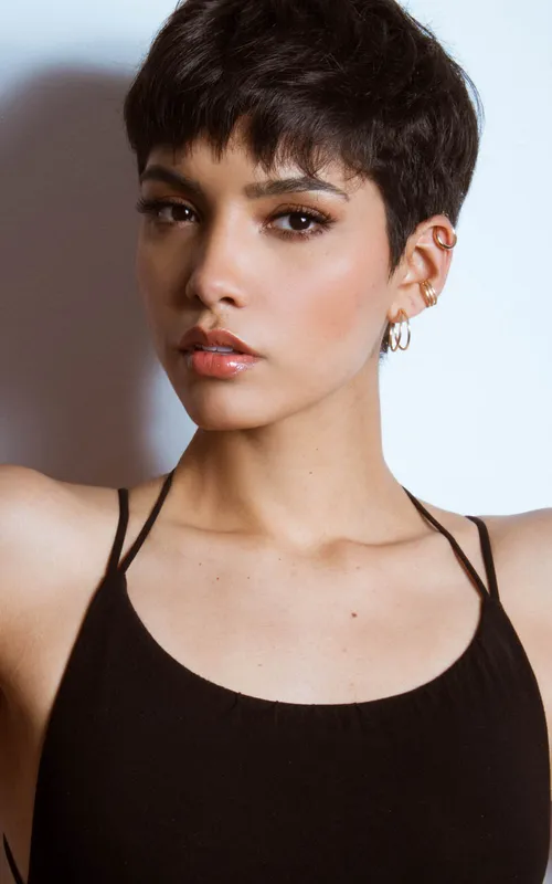 Andrea Bazarte