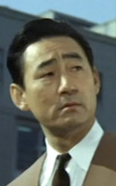 Naoya Kusakawa