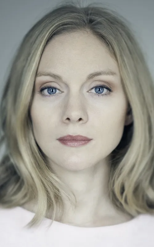 Christina Cole