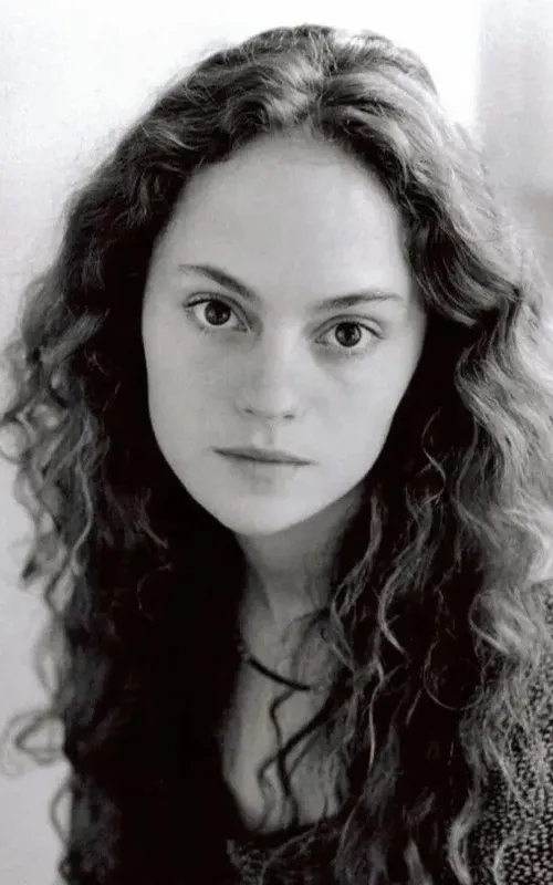 Angela Bettis