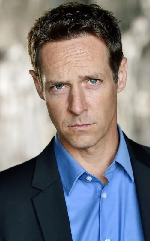 Christopher Rob Bowen