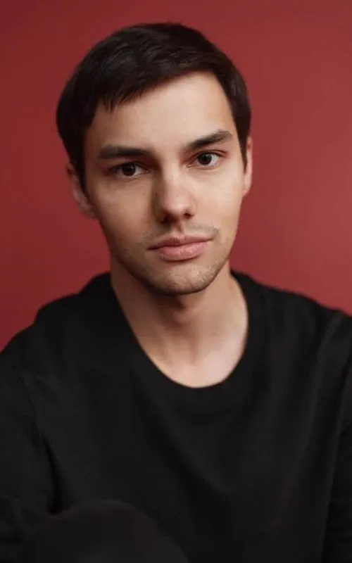 Егор Комаров