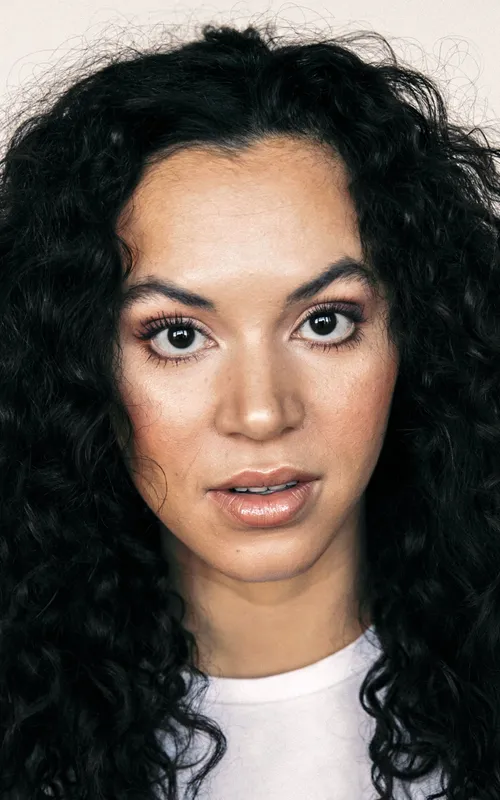 Aldís Amah Hamilton