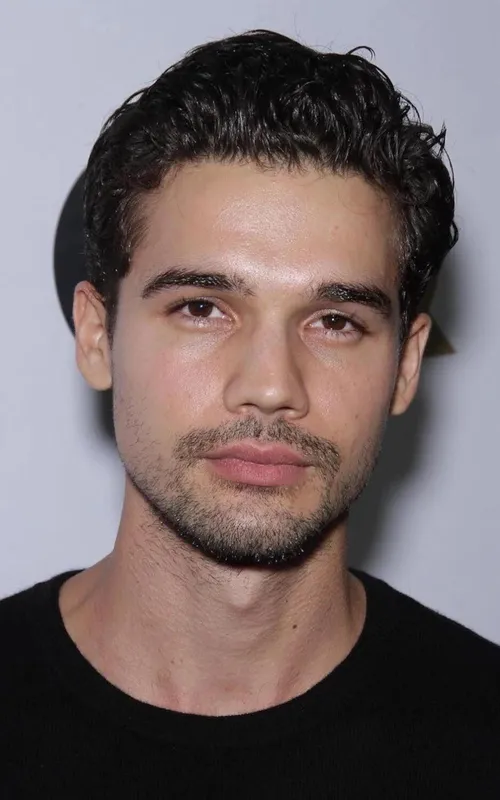 Steven Strait