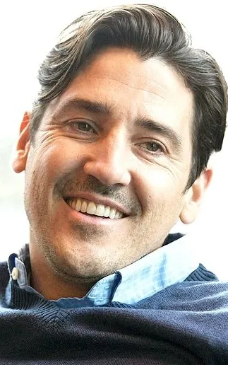 Jonathan Knight