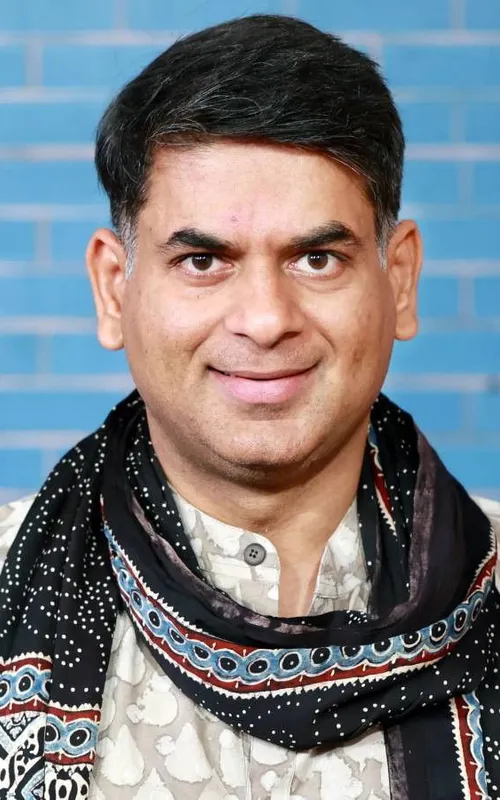 Saurabh Dwivedi