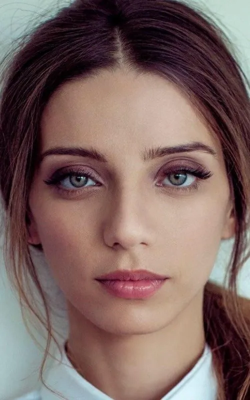 Angela Sarafyan