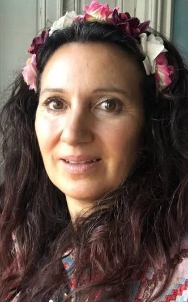 Yasmin Elvira Steenholdt