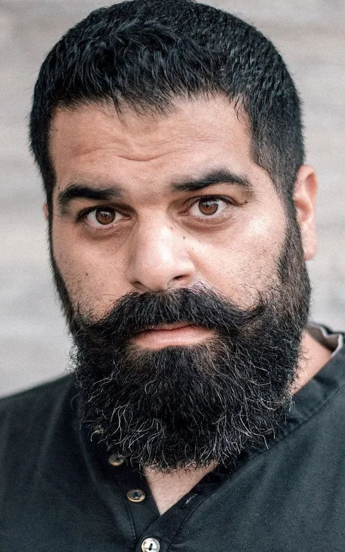 Mo Ahmadi
