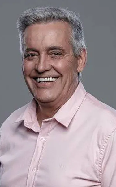 Mauro Naves