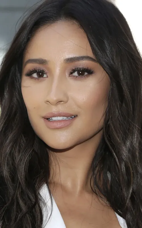 Shay Mitchell