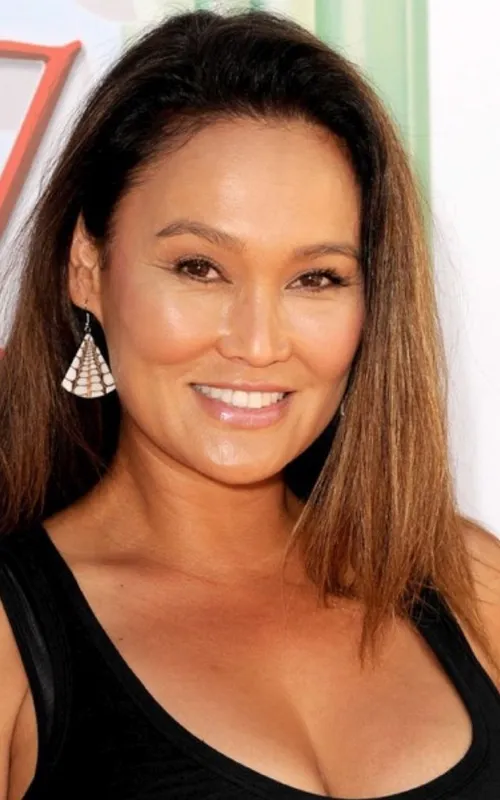 Tia Carrere