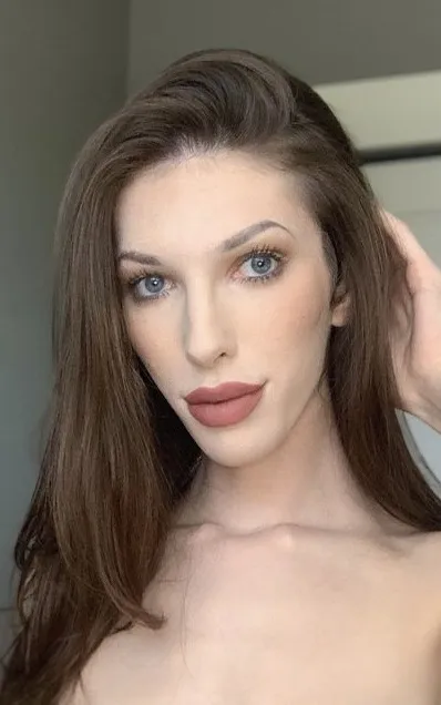 Ava Holt
