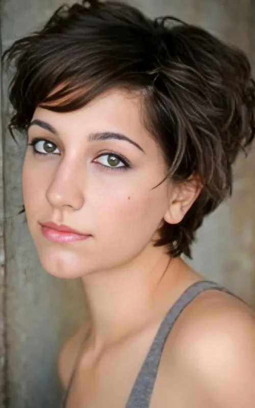 Lindsey Naves