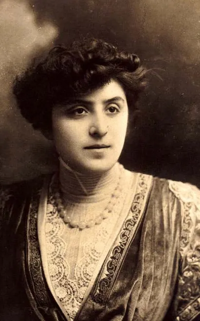 Véra Sergine