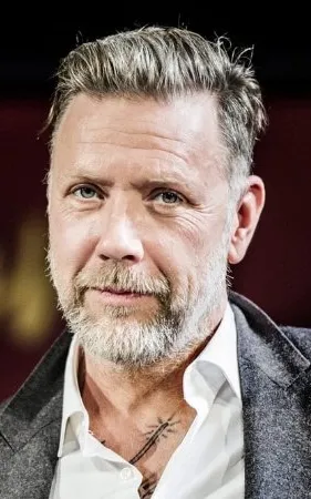 Mikael Persbrandt