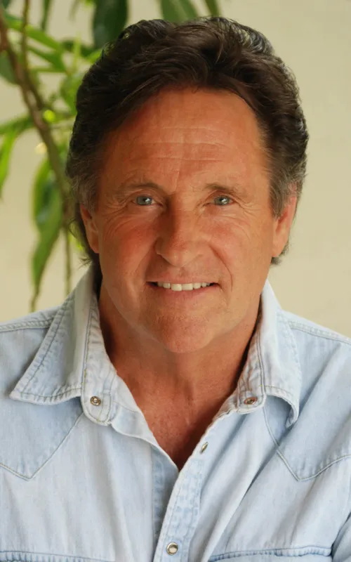 Robert Hays