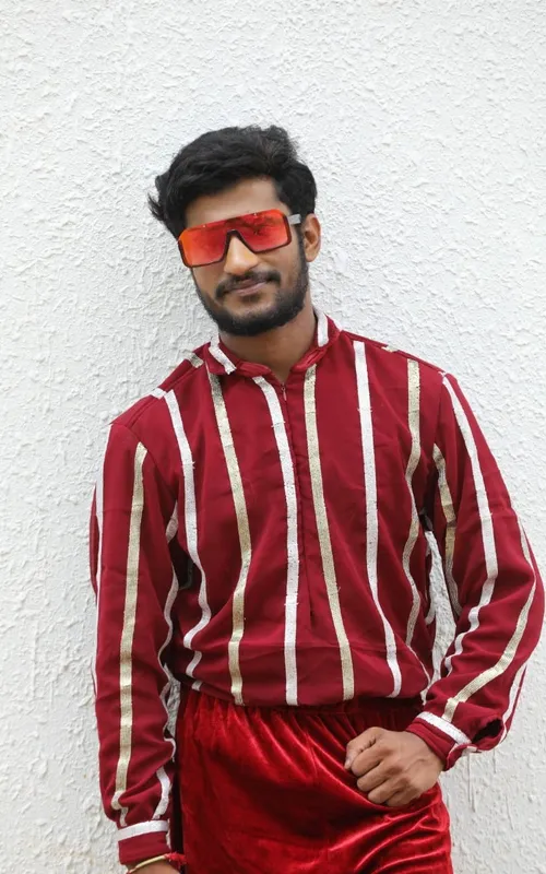 Huli Karthik