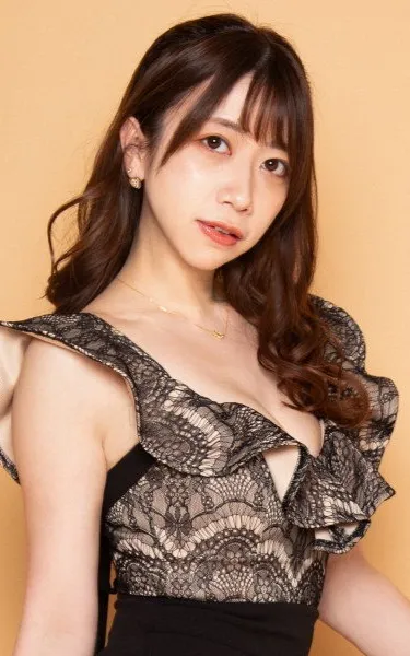 Manami Oura
