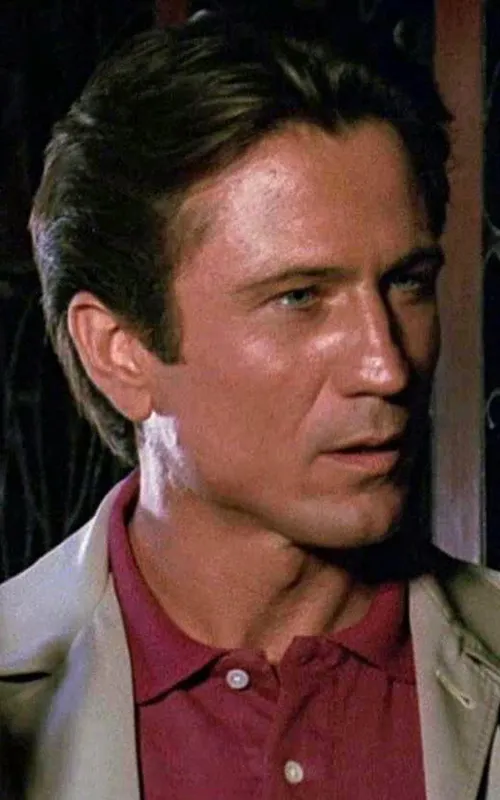 Crofton Hardester