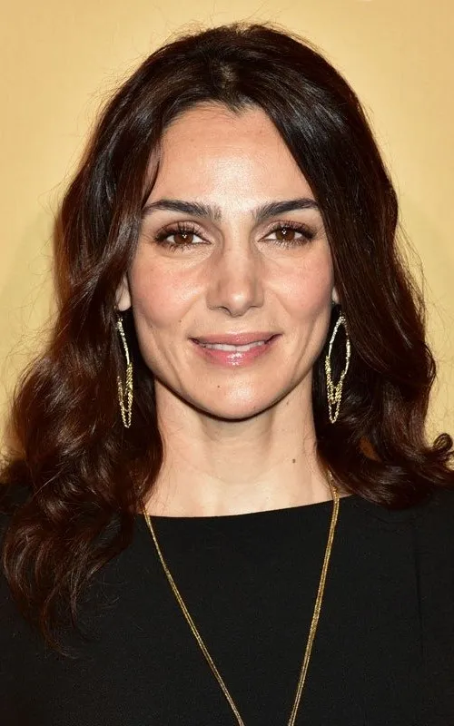 Annie Parisse