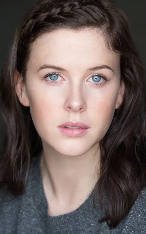 Alexandra Roach