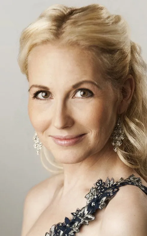 Dísella Lárusdóttir